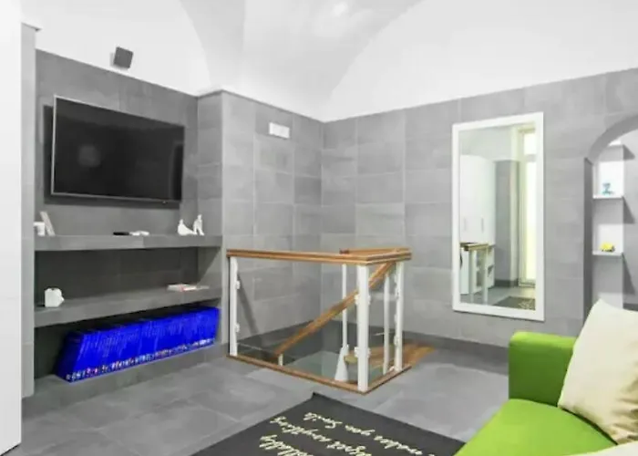 Mezzocannone Home - Casa Vacanze Centro Storico